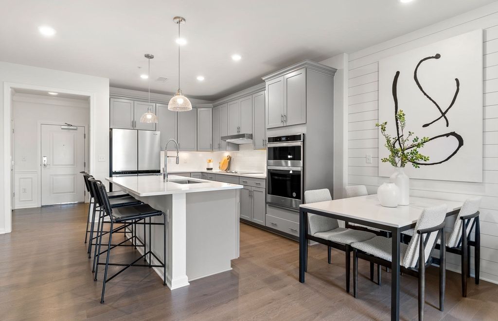 8 Peters Farm Way 103, Westborough, MA 01581