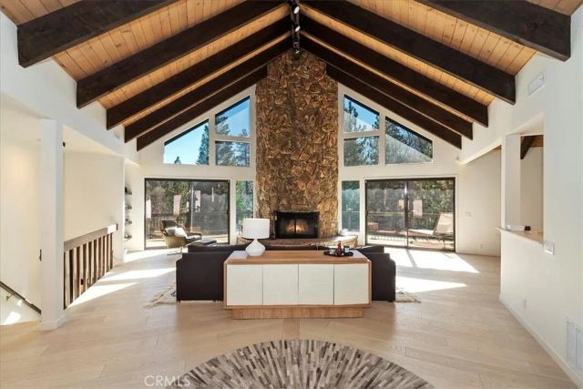 299 Riviera, Lake Arrowhead, CA 92352