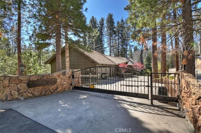 299 Riviera, Lake Arrowhead, CA 92352