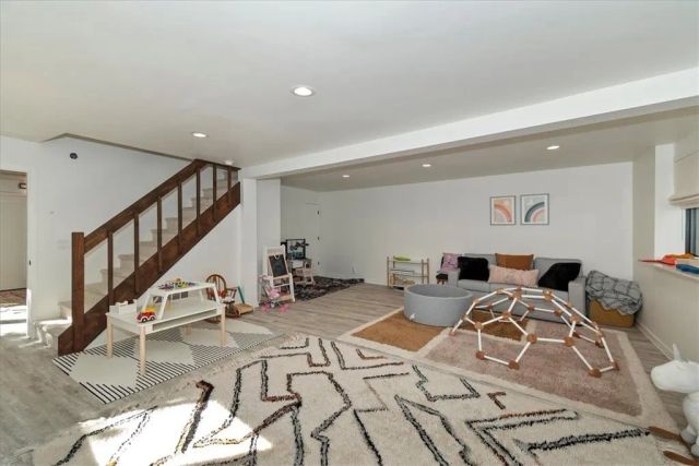 299 Riviera, Lake Arrowhead, CA 92352