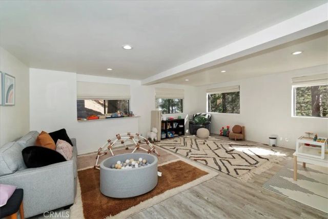 299 Riviera, Lake Arrowhead, CA 92352