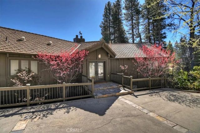 299 Riviera, Lake Arrowhead, CA 92352