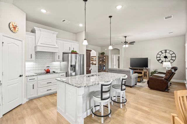 240 Resting Place Road, Waxahachie, TX 75165