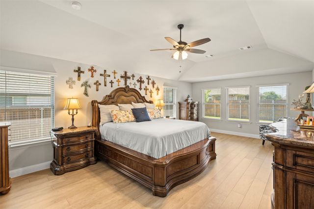 240 Resting Place Road, Waxahachie, TX 75165