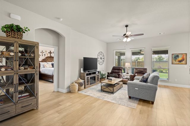240 Resting Place Road, Waxahachie, TX 75165