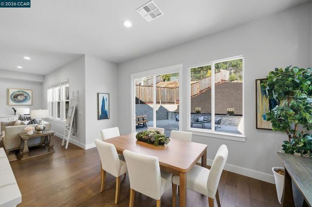 4827 Roberts Ct, Castro Valley, CA 94552