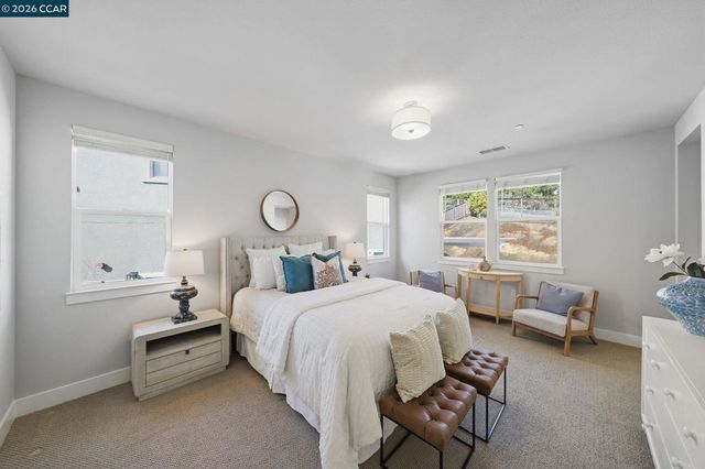 4827 Roberts Ct, Castro Valley, CA 94552