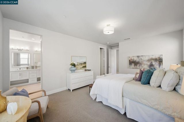 4827 Roberts Ct, Castro Valley, CA 94552