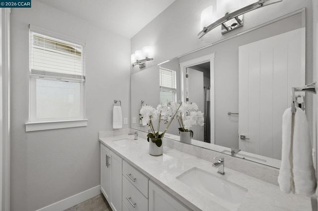 4827 Roberts Ct, Castro Valley, CA 94552