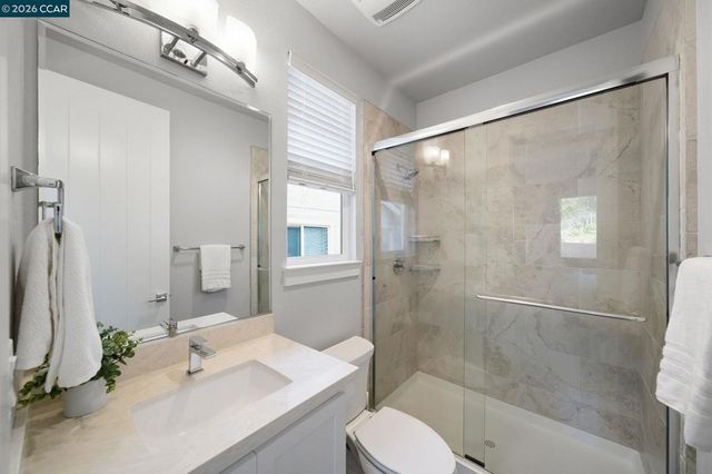 4827 Roberts Ct, Castro Valley, CA 94552