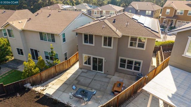 4827 Roberts Ct, Castro Valley, CA 94552