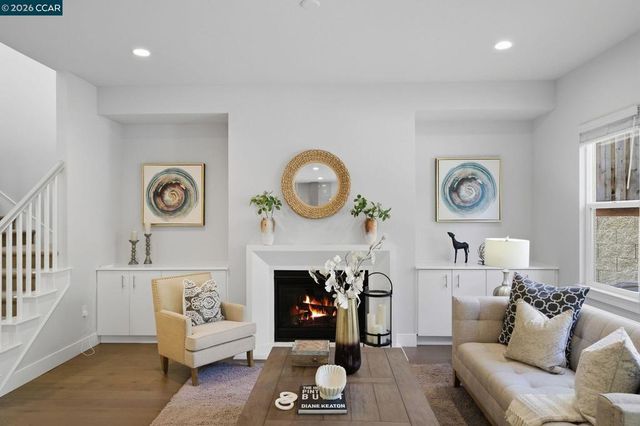 4827 Roberts Ct, Castro Valley, CA 94552