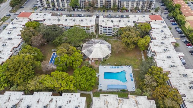 2649 NW 48th Ter 130, Lauderdale Lakes, FL 33313