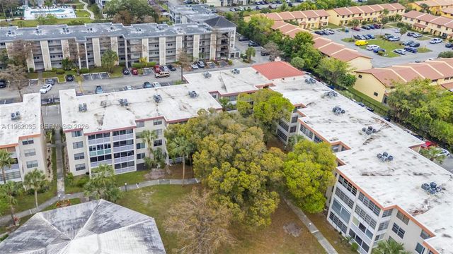 2649 NW 48th Ter 130, Lauderdale Lakes, FL 33313