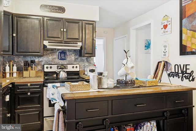 2608 ERIAL RD, Blackwood, NJ 08012