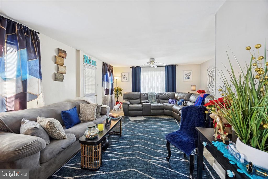 Image 13 of property listing at 2608 ERIAL RD, Blackwood, NJ 08012