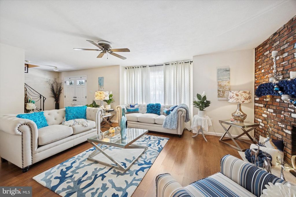 Image 6 of property listing at 2608 ERIAL RD, Blackwood, NJ 08012