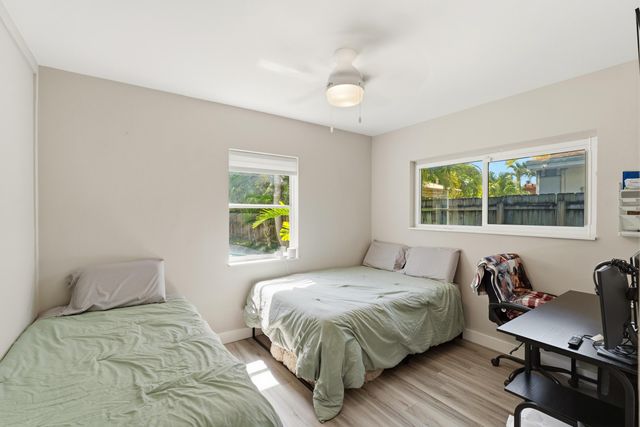 1636 NE 17th Terrace, Fort Lauderdale, FL 33305