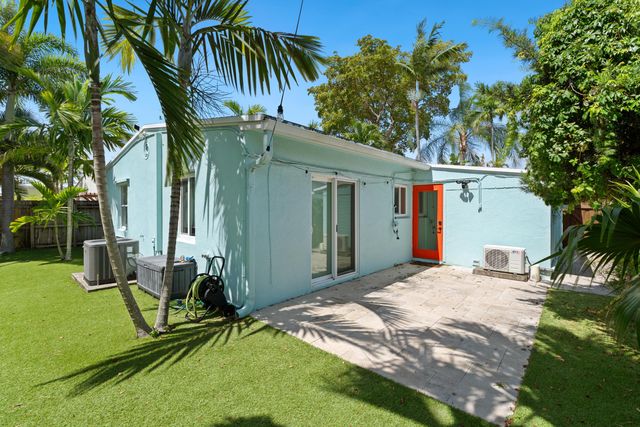 1636 NE 17th Terrace, Fort Lauderdale, FL 33305