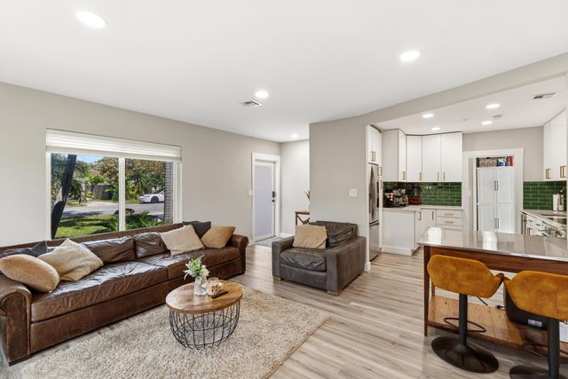 1636 NE 17th Terrace, Fort Lauderdale, FL 33305