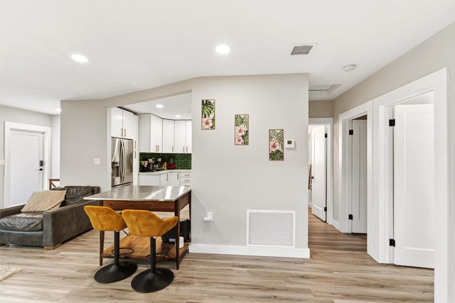 1636 NE 17th Terrace, Fort Lauderdale, FL 33305