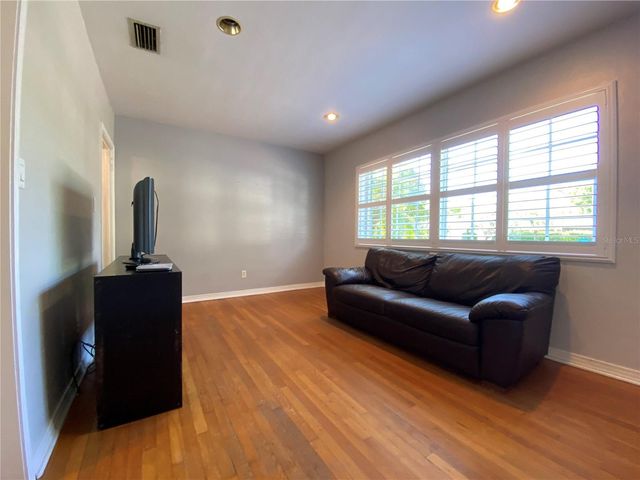 256 E CRYSTAL LAKE STREET, Orlando, FL 32806