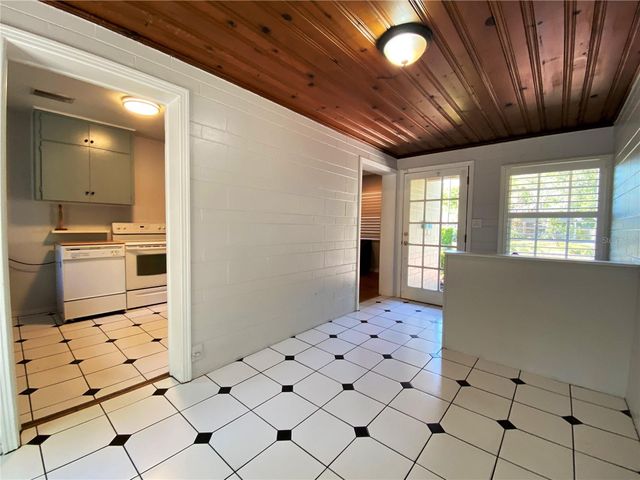 256 E CRYSTAL LAKE STREET, Orlando, FL 32806