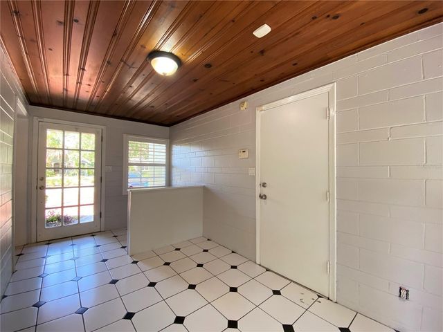 256 E CRYSTAL LAKE STREET, Orlando, FL 32806