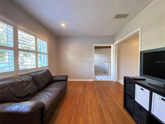 256 E CRYSTAL LAKE STREET, Orlando, FL 32806