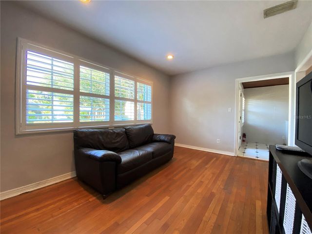 256 E CRYSTAL LAKE STREET, Orlando, FL 32806