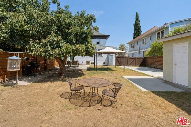 1030 W 20th Street, Los Angeles, CA 90007