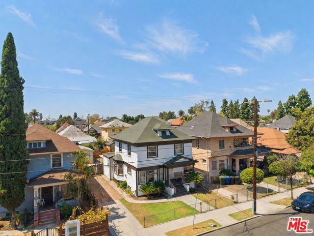 1030 W 20th Street, Los Angeles, CA 90007