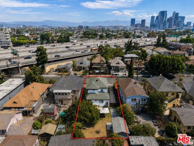 1030 W 20th Street, Los Angeles, CA 90007