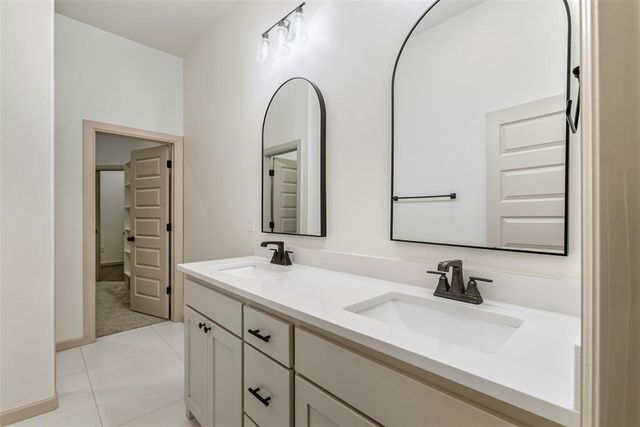 1328 Cedar Circle, Harrah, OK 73045
