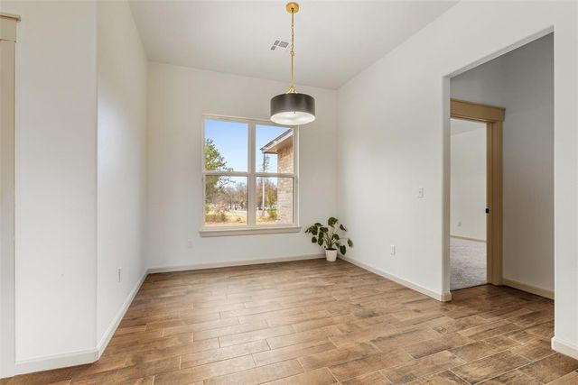 1328 Cedar Circle, Harrah, OK 73045