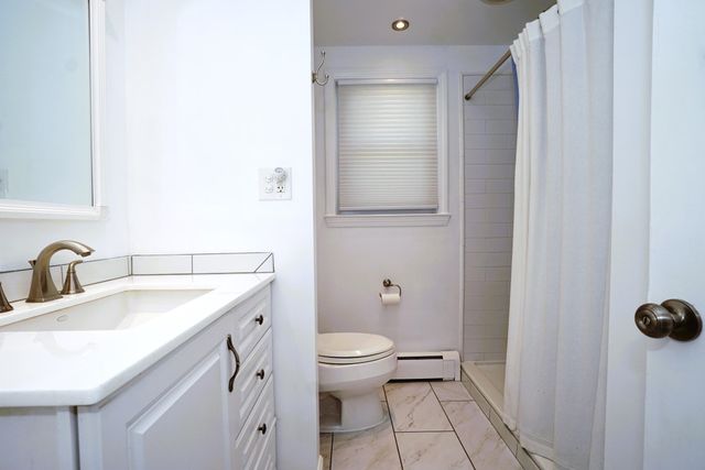 18 Barron Avenue, Salem, NH 03079