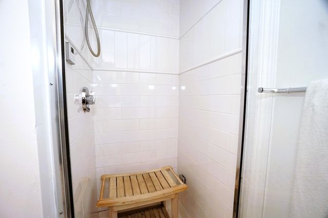 18 Barron Avenue, Salem, NH 03079