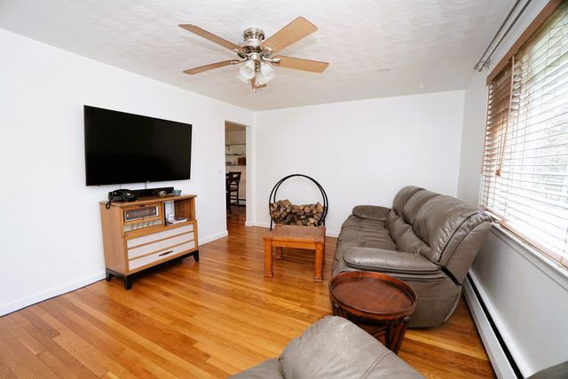 18 Barron Avenue, Salem, NH 03079