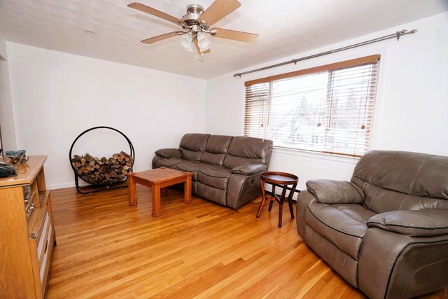 18 Barron Avenue, Salem, NH 03079