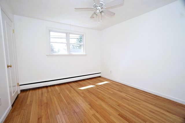 18 Barron Avenue, Salem, NH 03079