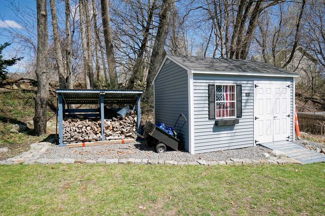 18 Barron Avenue, Salem, NH 03079