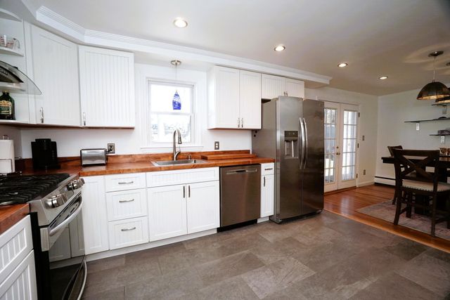 18 Barron Avenue, Salem, NH 03079