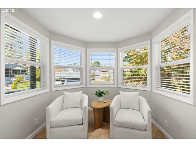 1819 4TH Ave, West Linn, OR 97068