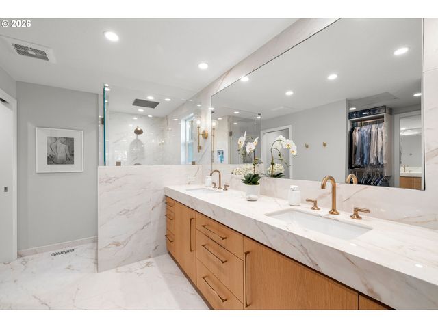 1819 4TH Ave, West Linn, OR 97068