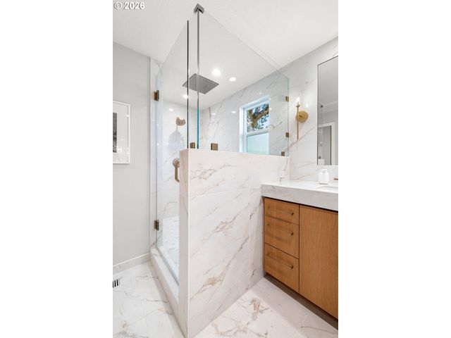 1819 4TH Ave, West Linn, OR 97068