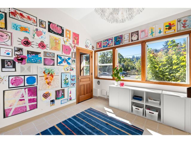 1819 4TH Ave, West Linn, OR 97068