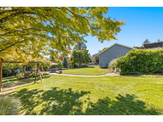 1819 4TH Ave, West Linn, OR 97068