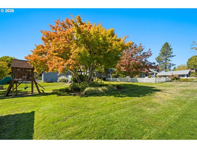 1819 4TH Ave, West Linn, OR 97068