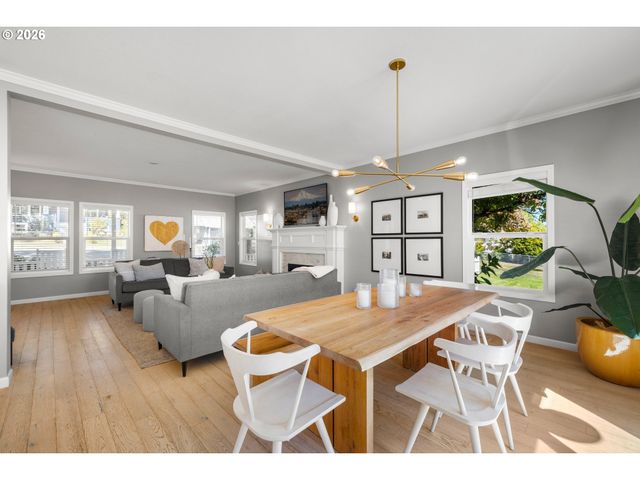 1819 4TH Ave, West Linn, OR 97068