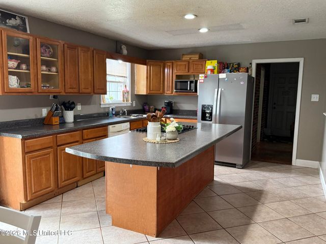 619 Dina Drive, D'iberville, MS 39540